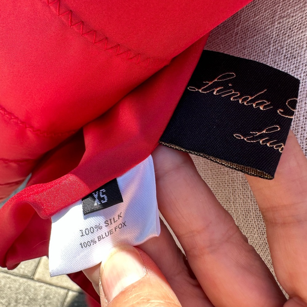 LINDA RICHARDS LUXURY RED SILK AND DYED FOX REVERSIBLE LIGHTWEIGHT COAT … - Picture 13 of 16